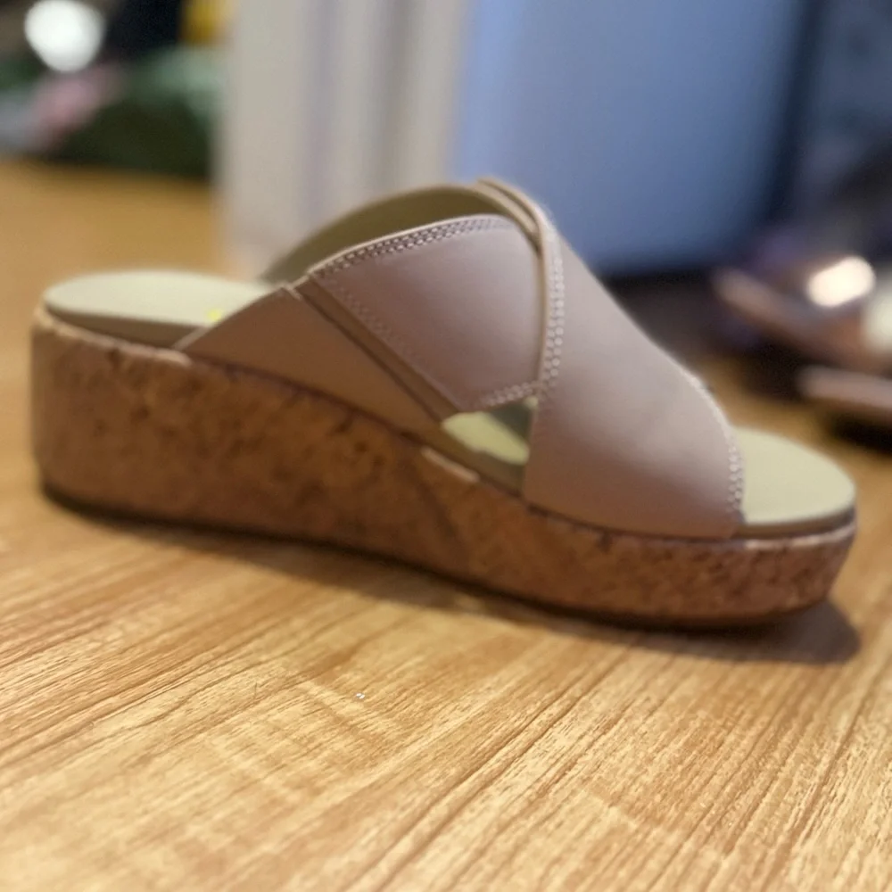Women’s ABEO Solstice Cross Slide Cuban Sand size 7